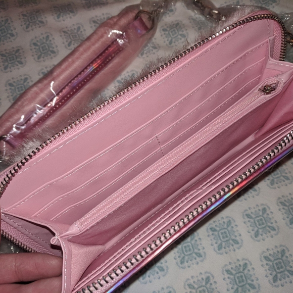 Pink holographic purse/wallet - Picture 4 of 4